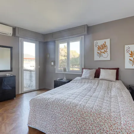 Vakantiehuis Maison Gecko - Proche De La *